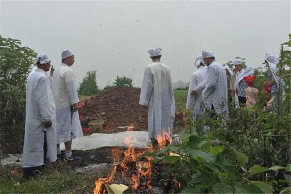 夢見外公死去是什麼意思