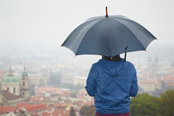 夢見細絲綿綿的梅雨